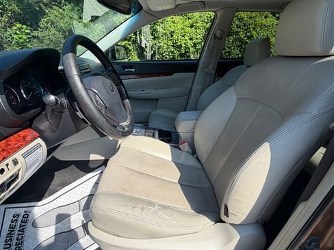 Used 2012 Subaru Outback 2.5i Limited w/ Moonroof Pkg AWD/4WD image 17