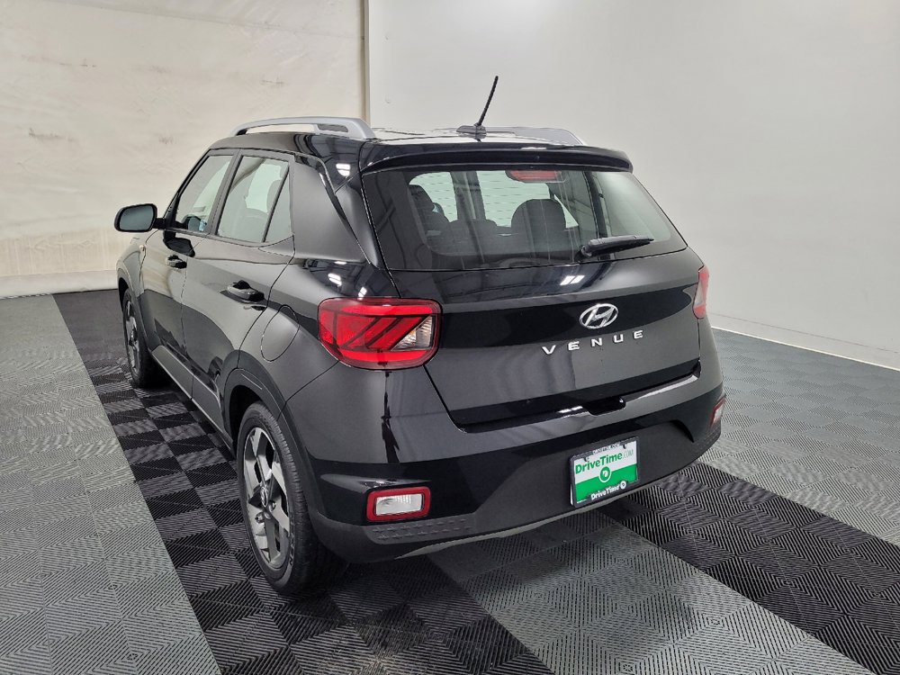 Used 2024 Hyundai Venue SEL FWD image 5