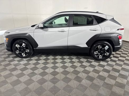 Used 2024 Hyundai Kona SEL FWD image 6