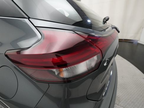 Used 2022 Nissan Kicks S image 31