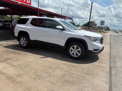 Used 2017 GMC Acadia SLE FWD image 4