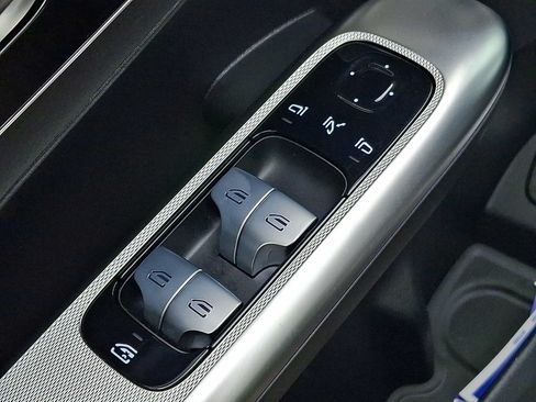 Used 2026 Mercedes-Benz GLC 300 4MATIC image 24