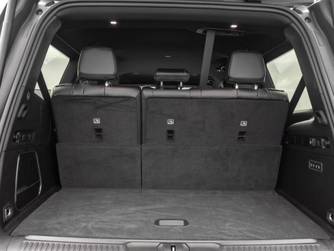 Used 2023 Jeep Wagoneer Series III w/ Convenience Group I image 39