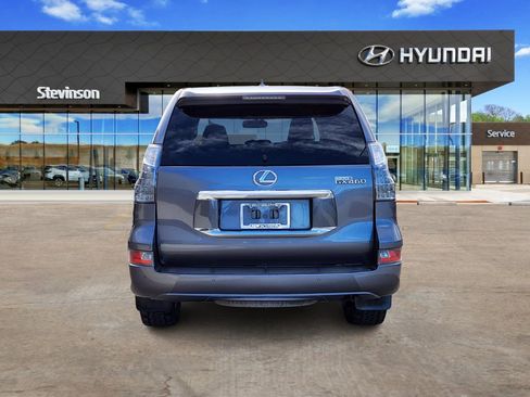 Used 2015 Lexus GX 460 image 3