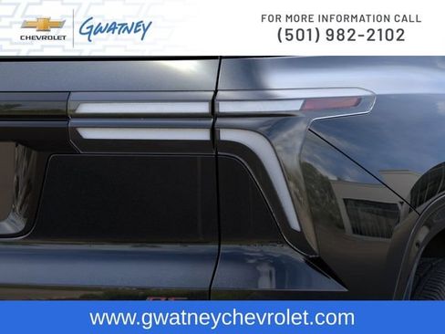 New 2026 Chevrolet Traverse RS w/ LPO, Floor Liner Package FWD image 11