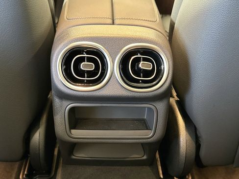 Used 2026 Mercedes-Benz GLC 300 4MATIC image 24