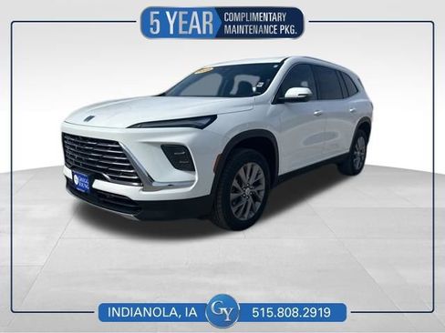 Used 2025 Buick Enclave Preferred image 1