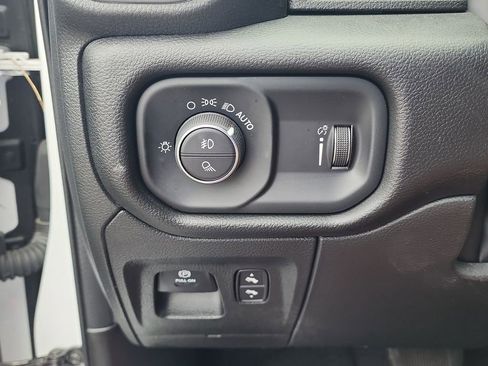 Used 2022 RAM 1500 Big Horn AWD/4WD image 17