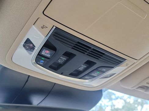 Used 2024 Acura RDX AWD image 22