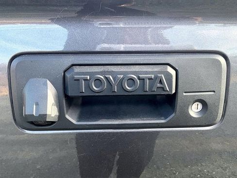 Used 2020 Toyota Tundra Limited image 32