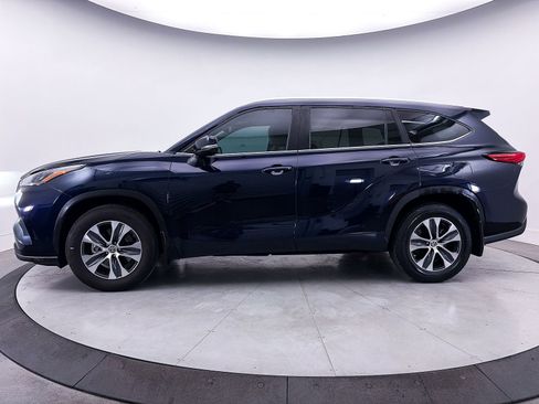 Used 2023 Toyota Highlander XLE FWD image 33