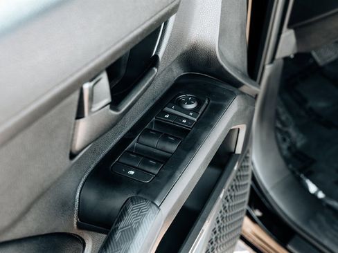 Used 2026 Toyota Tacoma SR5 image 17