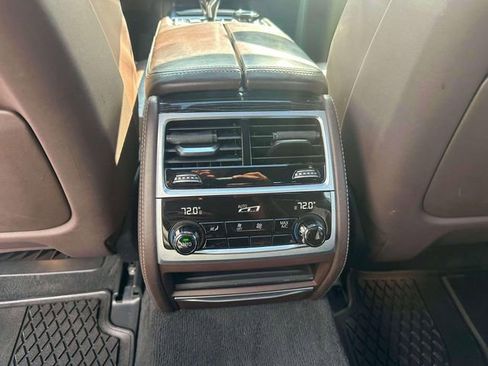 Used 2018 BMW 740e xDrive AWD/4WD image 12