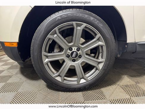 Used 2010 Lincoln MKX AWD image 31