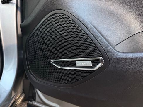 Used 2025 Buick Envision Preferred image 16