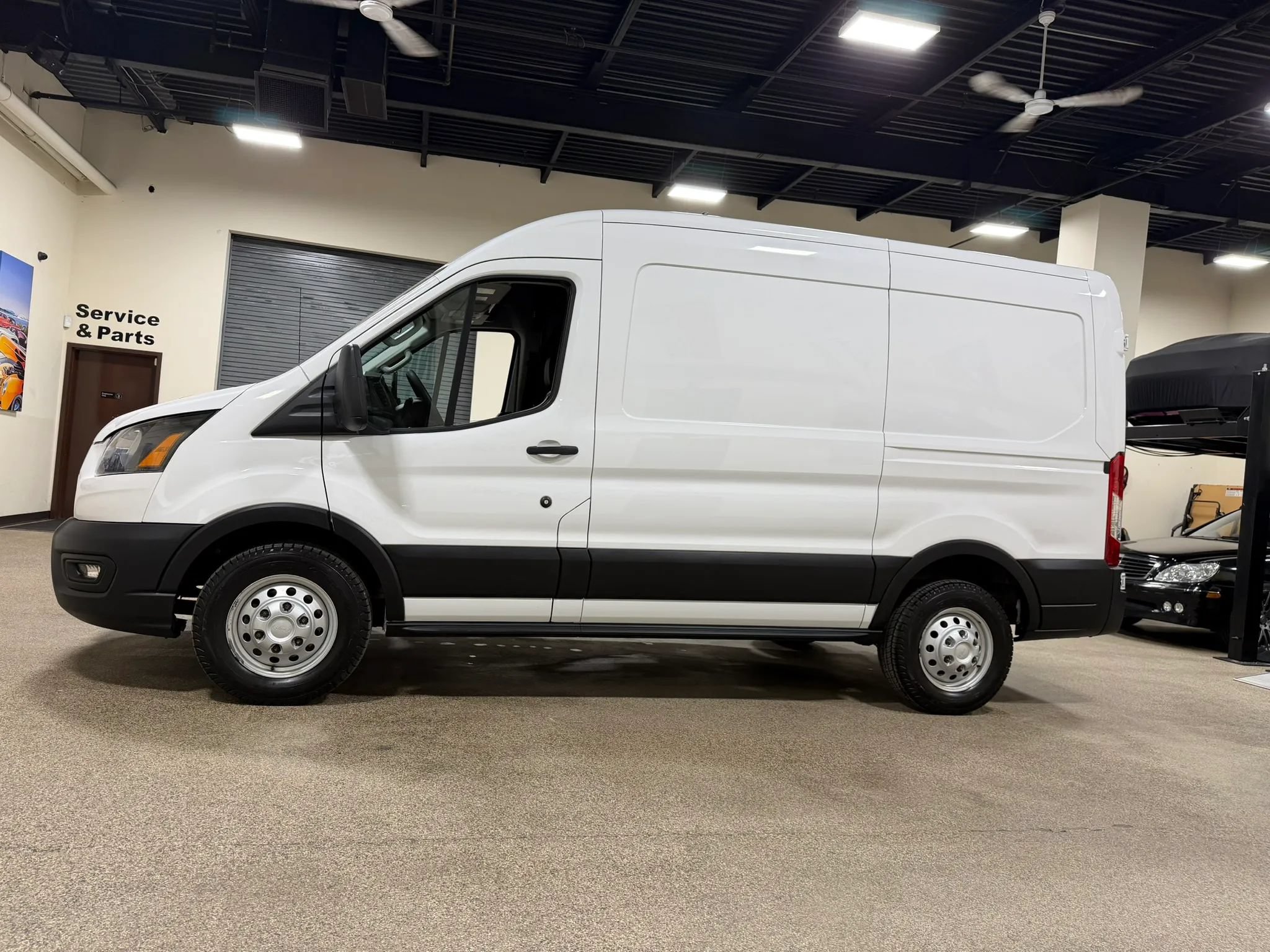 Used 2020 Ford Transit 250 Medium Roof AWD image 8