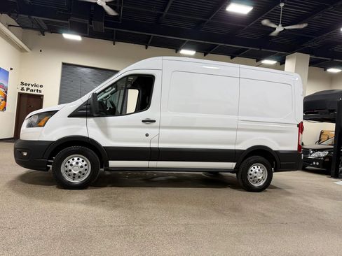 Used 2020 Ford Transit 250 Medium Roof AWD image 8