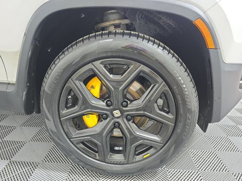 Used 2023 Rivian R1S Adventure AWD/4WD image 11