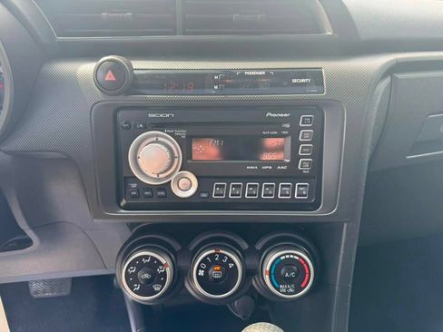 Used 2011 Scion tC FWD image 13