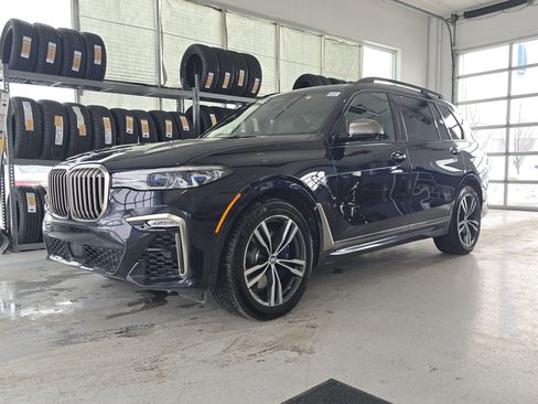 Used 2020 BMW X7 M50i image 4