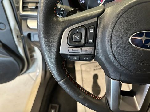 Used 2017 Subaru Crosstrek 2.0i Premium AWD/4WD image 10