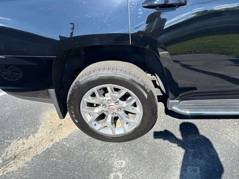 Used 2020 GMC Yukon SLT w/ HD Trailering Package AWD/4WD image 11