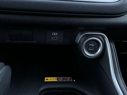 Used 2025 Toyota Grand Highlander XLE image 27