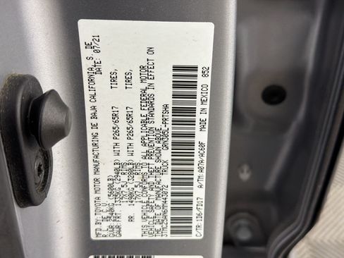 Used 2021 Toyota Tacoma TRD Sport AWD/4WD image 24