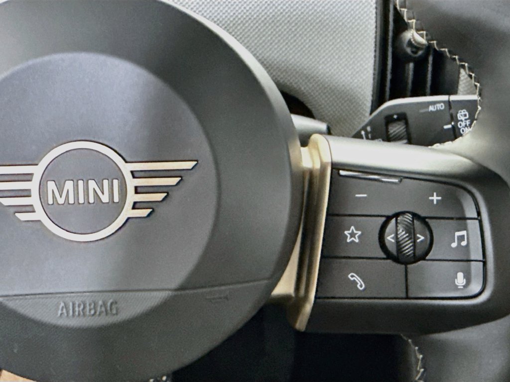 Certified 2026 MINI Cooper 2-Door Hardtop FWD image 16