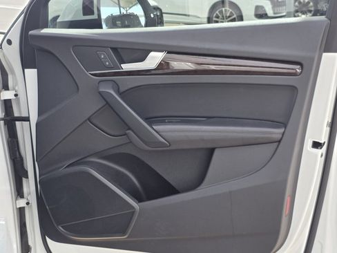 Used 2019 Audi Q5 2.0T Premium Plus w/ Premium Plus Package image 11