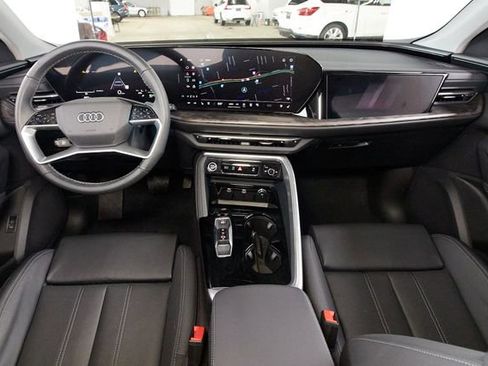 Used 2025 Audi Q5 Prestige AWD/4WD image 5