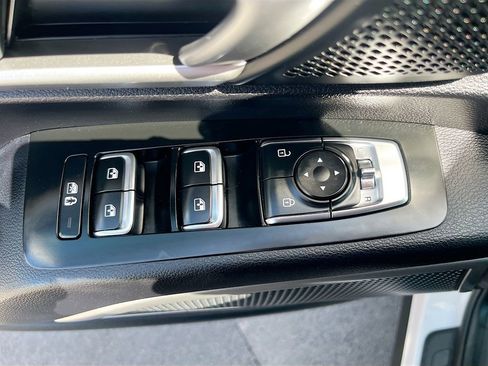 Used 2022 Kia Telluride LX FWD image 18