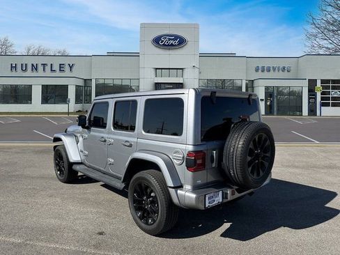 Used 2021 Jeep Wrangler Unlimited Sahara image 6