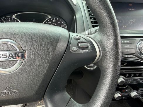 Used 2019 Nissan Pathfinder S FWD image 29