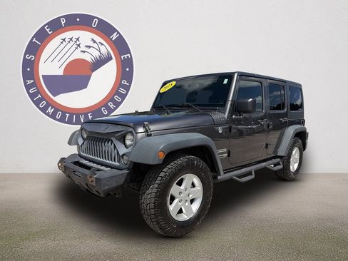 Used 2018 Jeep Wrangler Unlimited Sport S AWD/4WD image 2