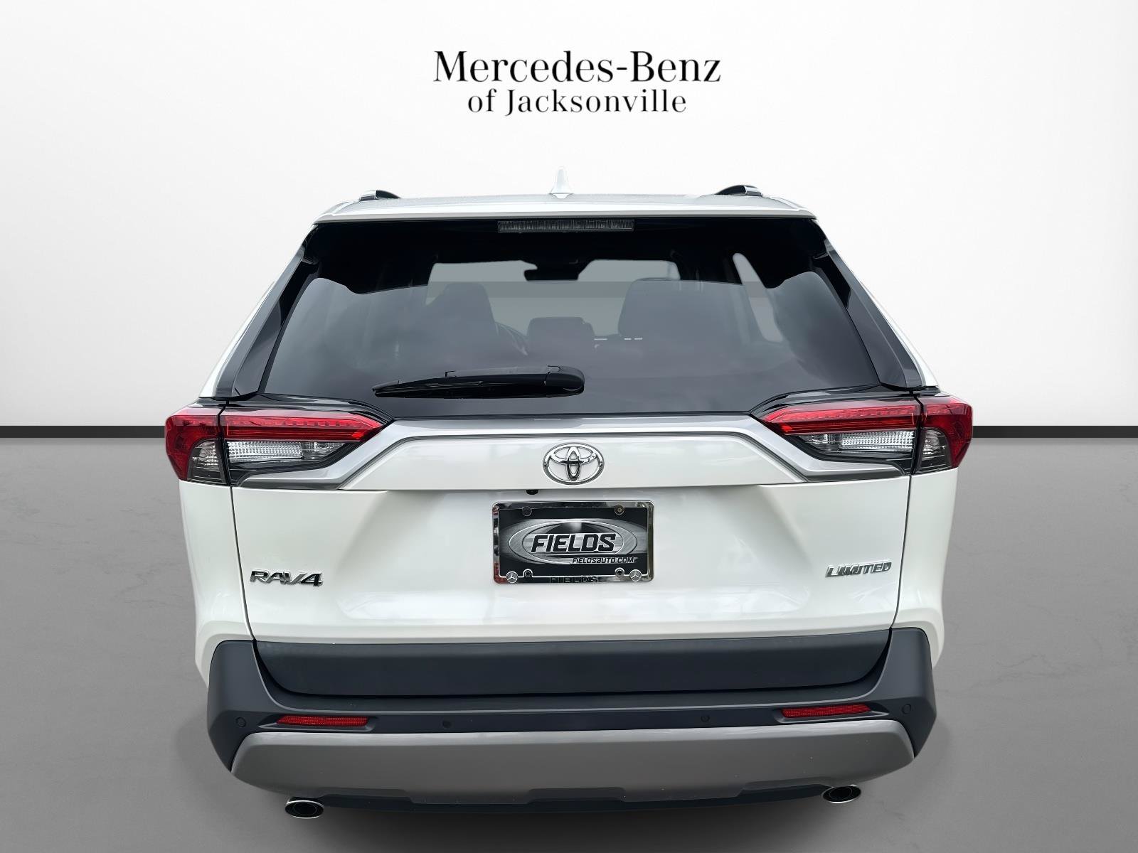 Used 2022 Toyota RAV4 Limited w/ Limited Grade Weather Package FWD image 4