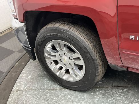 Used 2018 Chevrolet Silverado 1500 LT w/ All Star Edition image 33