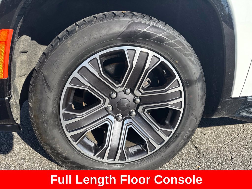 Used 2024 Jeep Wagoneer L Series II w/ Flexible Seating Group AWD/4WD image 18