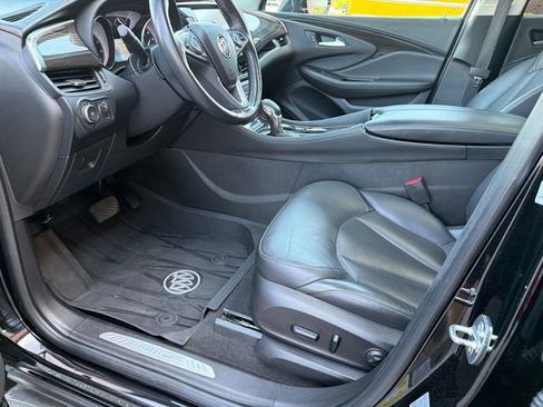 Used 2019 Buick Envision Essence FWD image 9