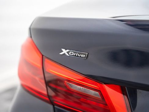 Used 2019 BMW 540i xDrive w/ Convenience Package AWD/4WD image 9