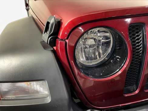 Used 2021 Jeep Wrangler Unlimited Sport AWD/4WD image 30