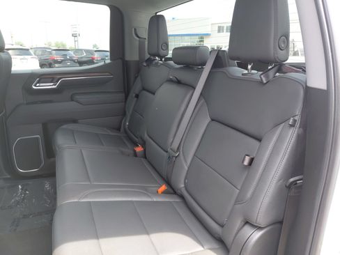 Used 2025 GMC Sierra 1500 SLT AWD/4WD image 26