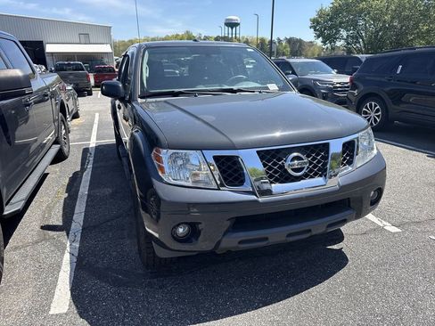 Used 2013 Nissan Frontier SV w/ SV Value Truck Pkg image 3