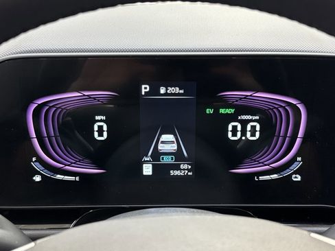 Used 2023 Kia Niro SX image 19