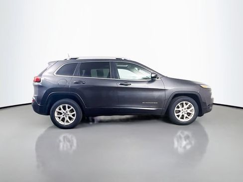 Used 2016 Jeep Cherokee Latitude w/ Comfort/Convenience Group FWD image 8