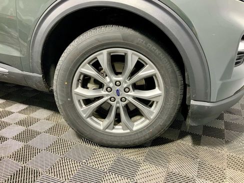 Used 2023 Ford Explorer XLT w/ Equipment Group 202A image 38