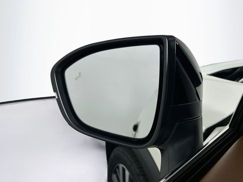 Used 2022 Nissan Pathfinder Platinum w/ Cargo Package FWD image 16