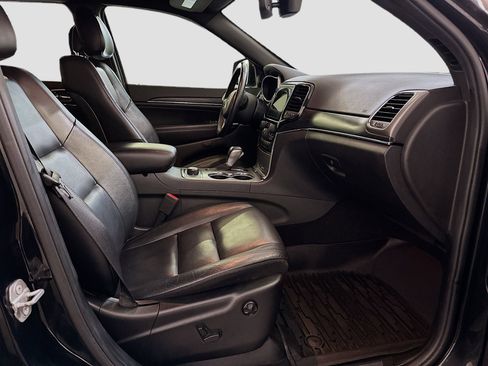 Used 2019 Jeep Grand Cherokee Limited image 34