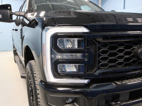 New 2025 Ford F250 Lariat w/ Lariat Ultimate Package image 38