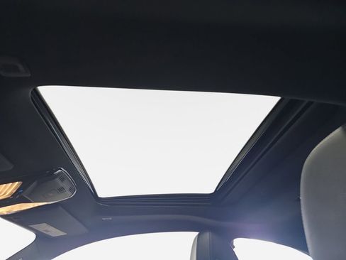 Used 2025 BMW 230i 230i w/ M Sport Package image 26